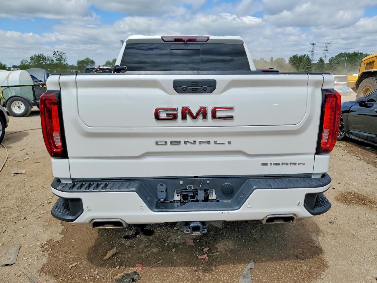 2021 GMC Sierra K1500 At4 - Фото 6