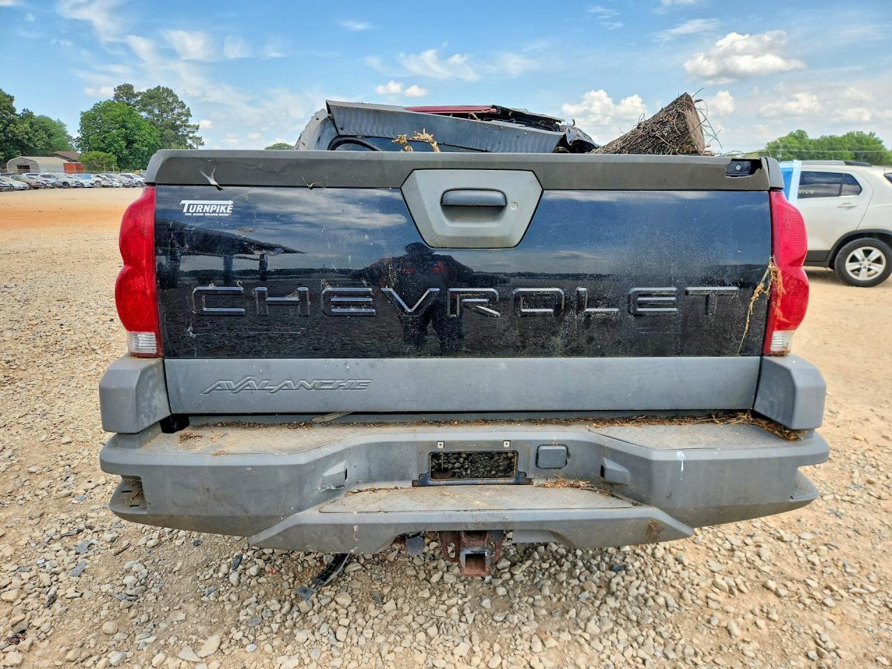 2002 Chevrolet Avalanche K1500 - Image 6