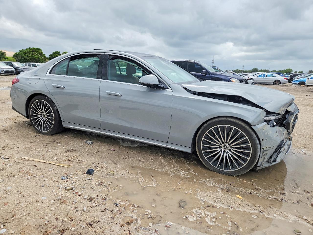 2025 Mercedes-Benz E 350 - Image 4