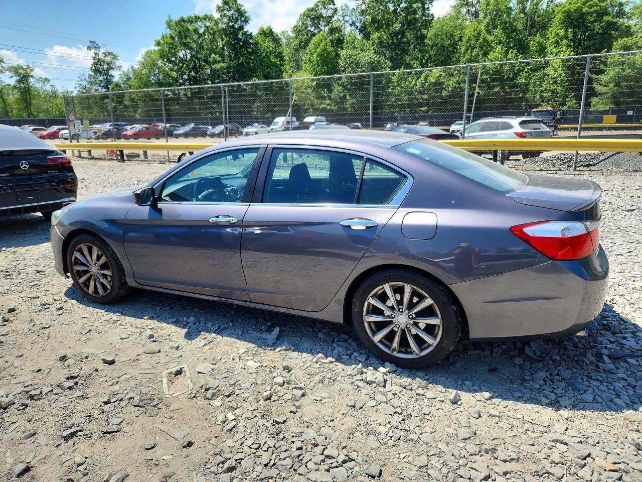 2014 Honda Accord Sport - Image 2