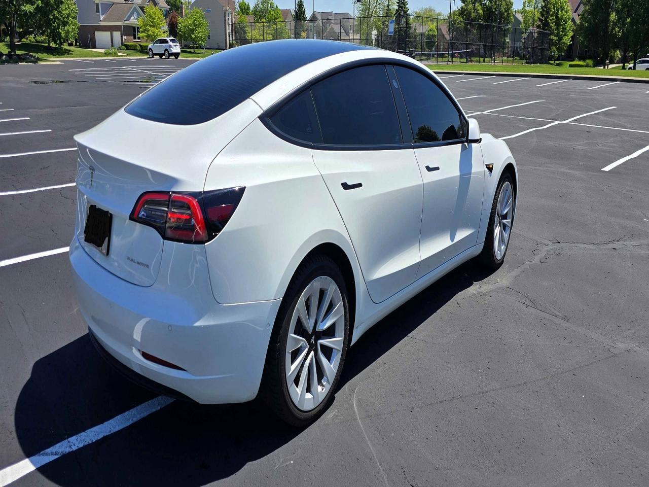 2022 Tesla Model 3 - Фото 4