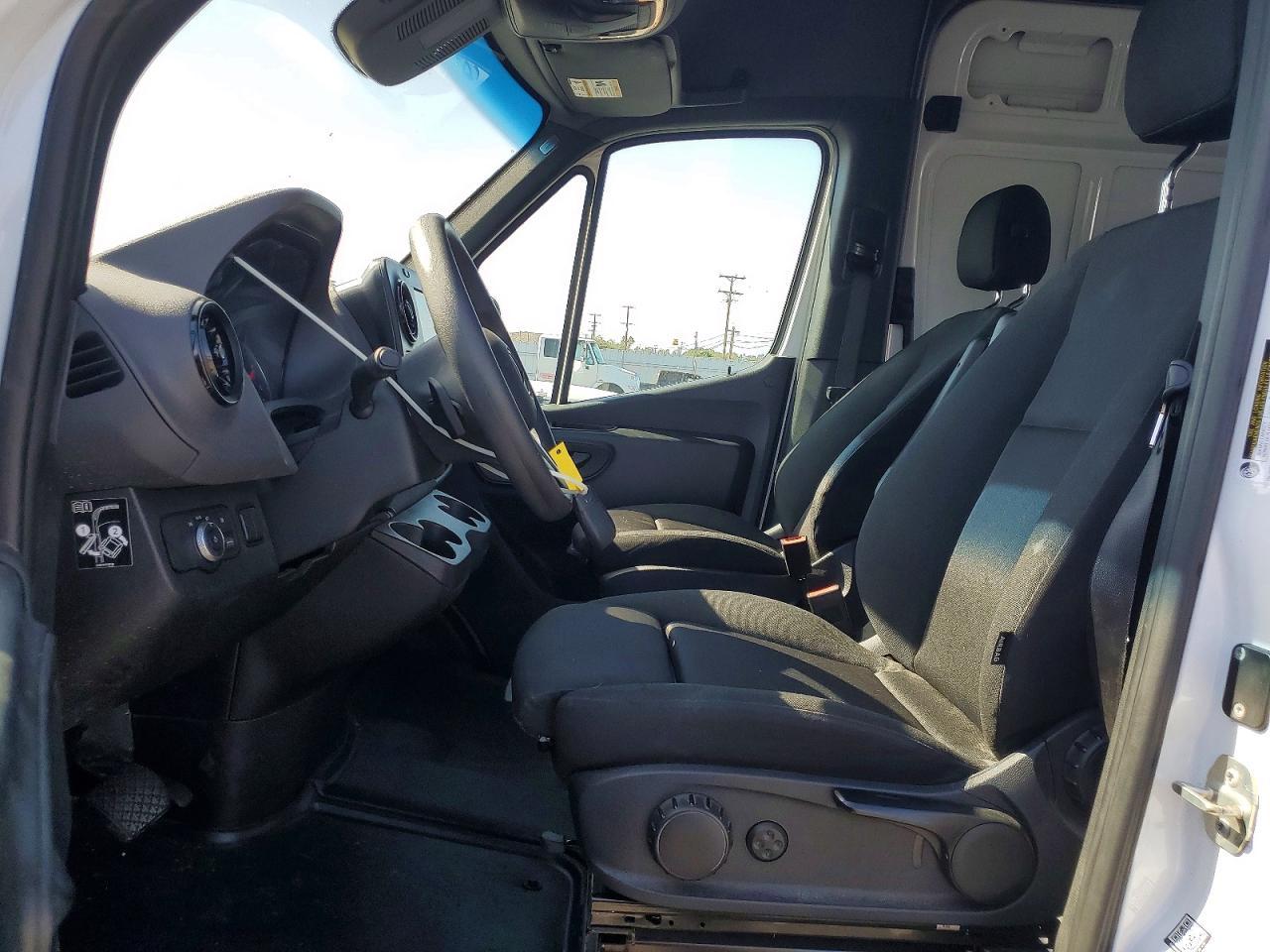 2024 Mercedes Benz Sprinter 2500 Delivery Van - Image 7
