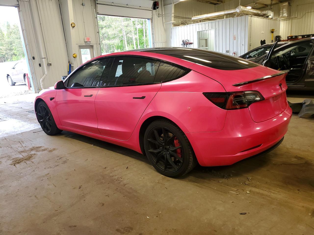 2021 Tesla Model 3 - Фото 2