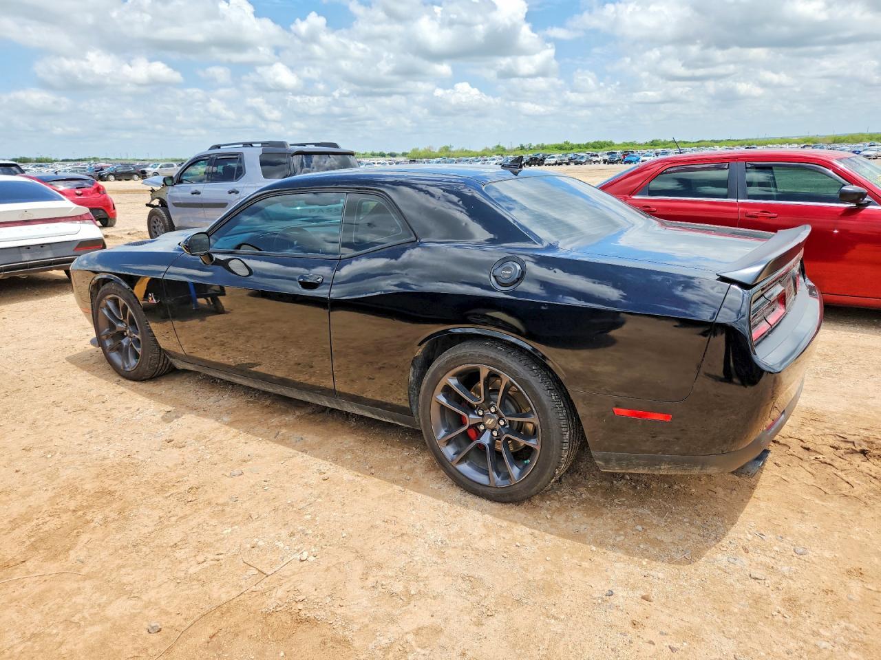 2020 Dodge Challenger R - Фото 2