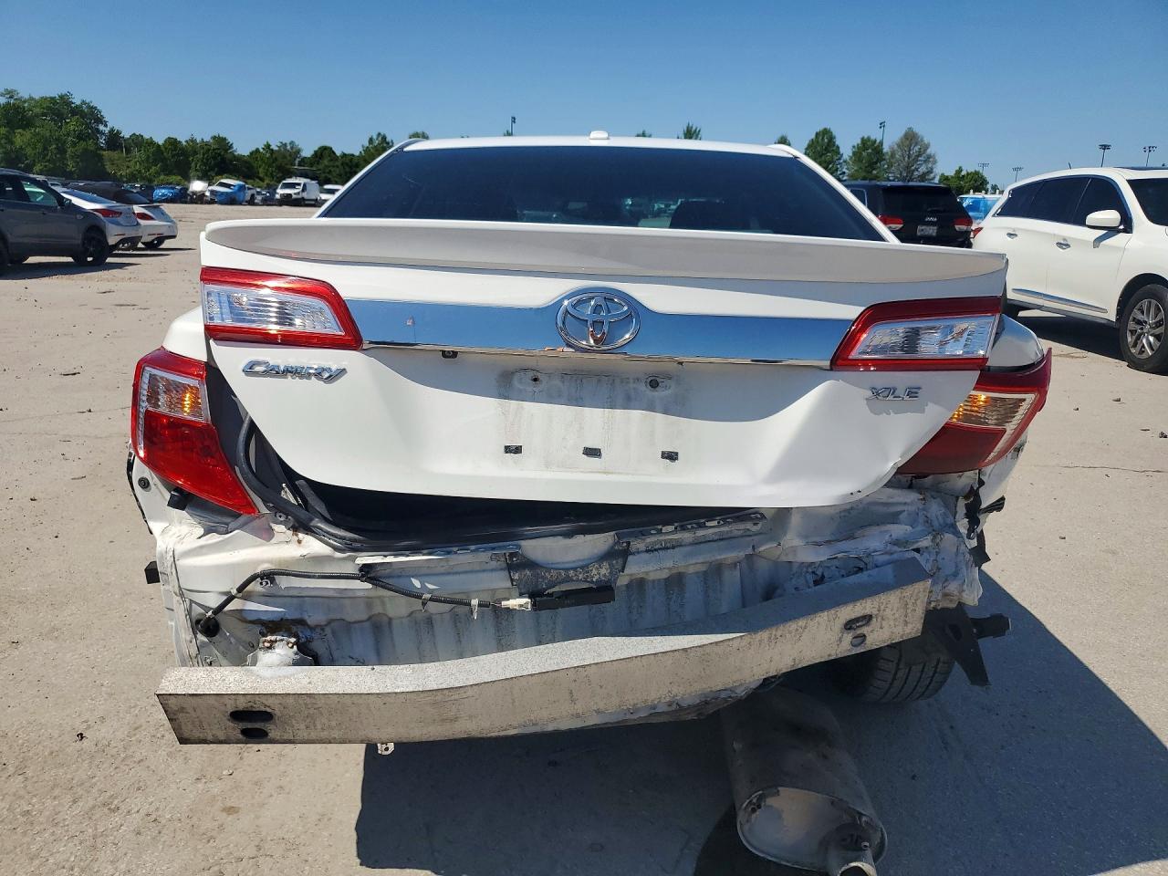 2013 Toyota Camry Xle - Image 6