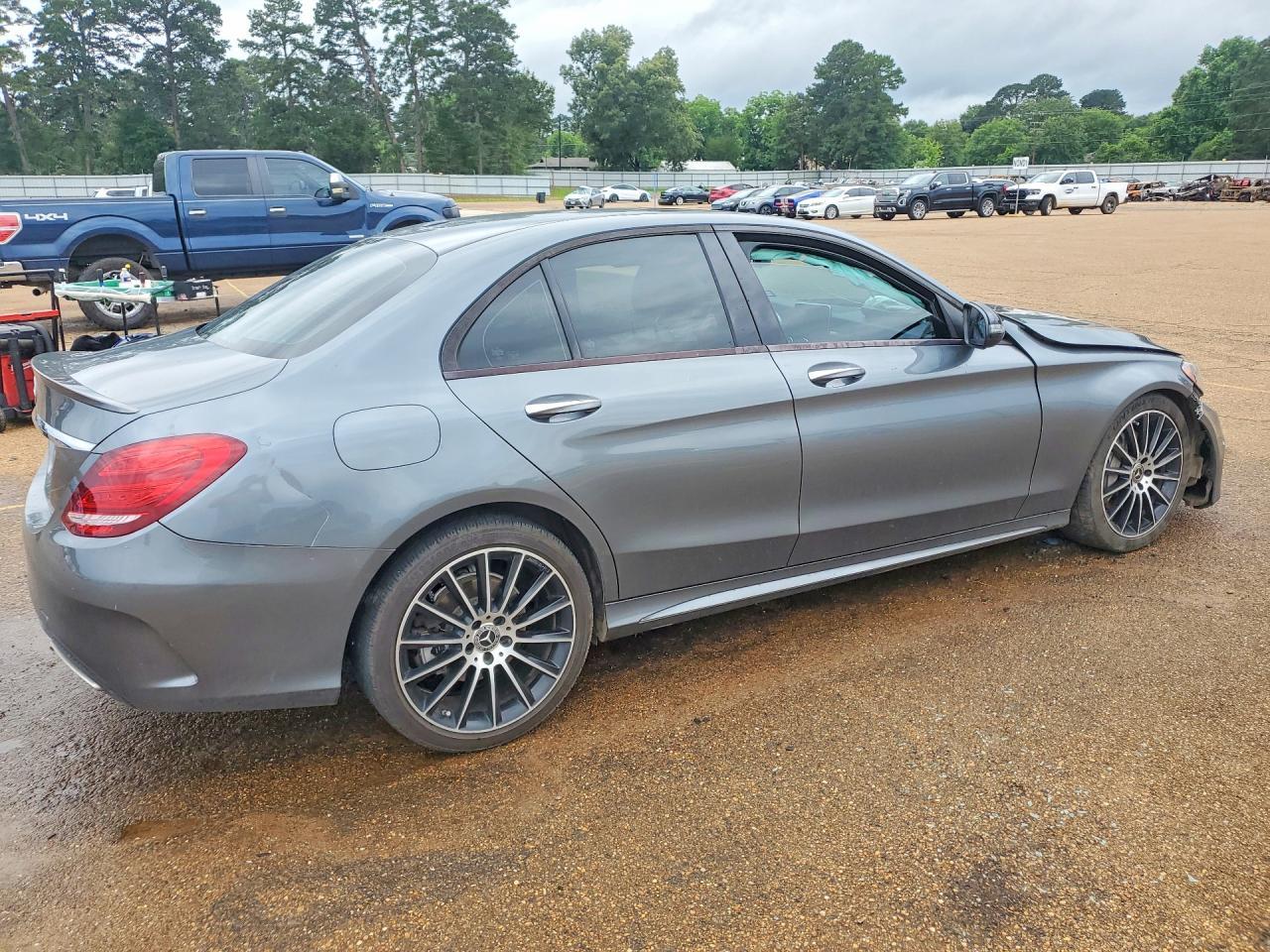 2018 Mercedes-Benz C 300 - Фото 3