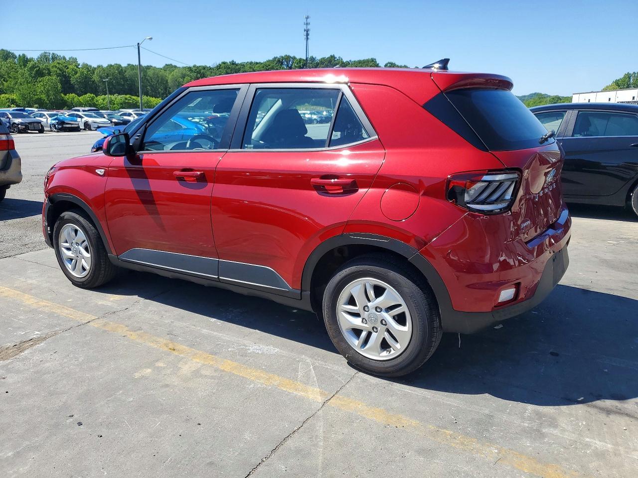 2021 Hyundai Venue Se - Image 2