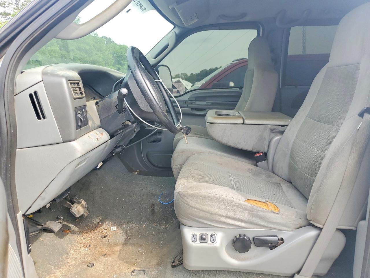 2004 Ford F250 Super Duty - Image 7