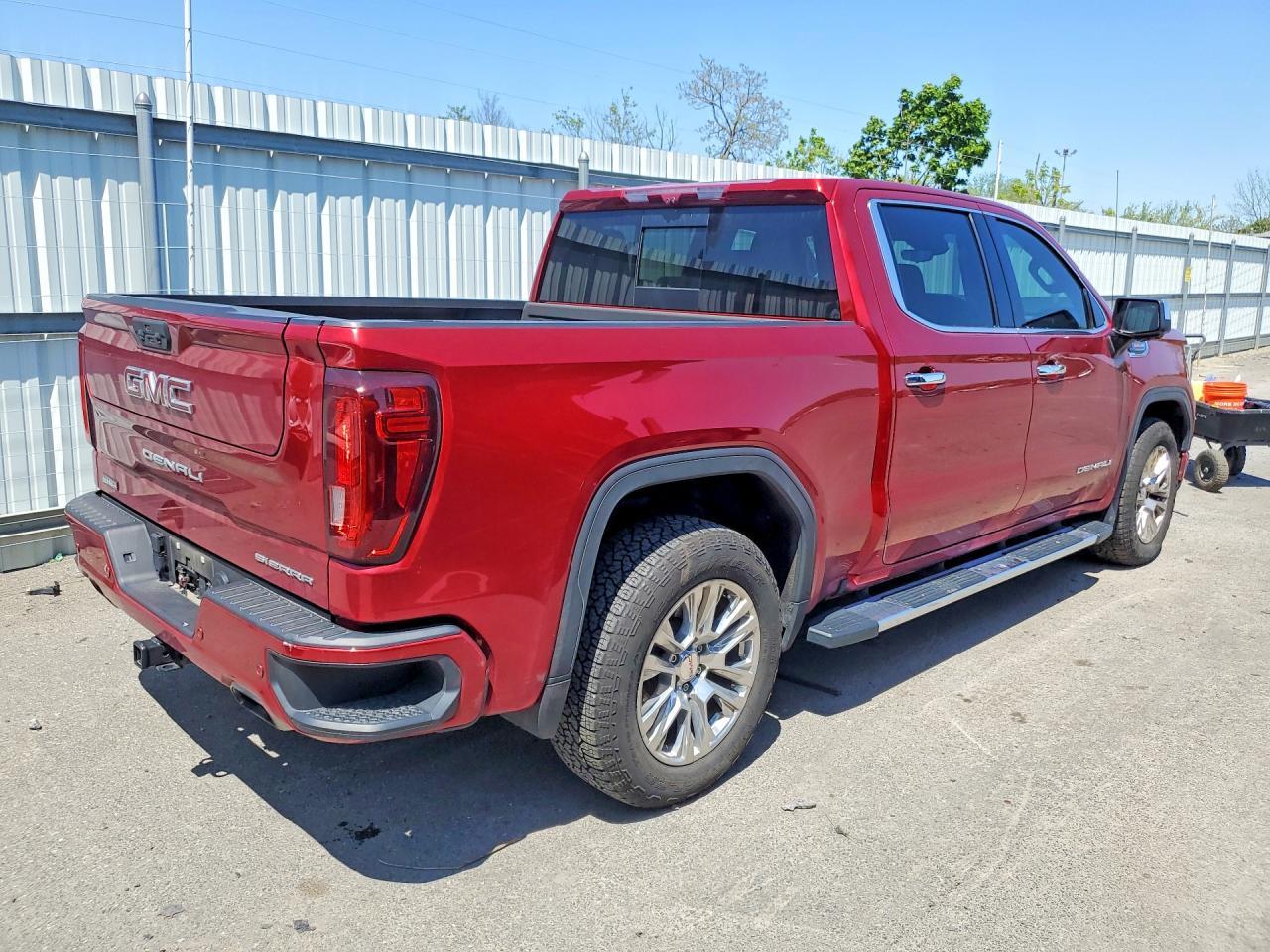 2023 GMC Sierra K1500 Denali - Image 3