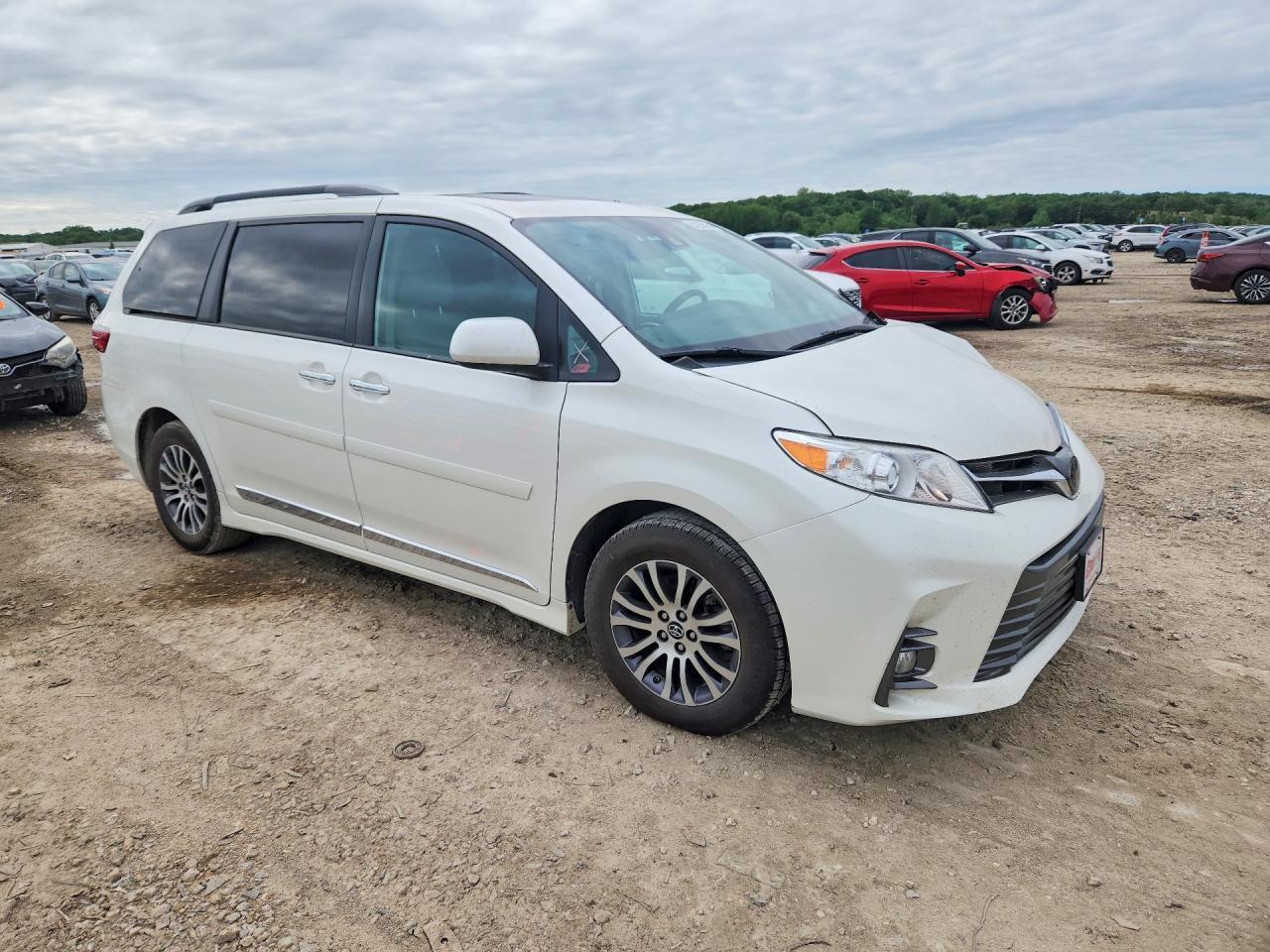 2020 Toyota Sienna Xle 8-Passenger - Фото 4