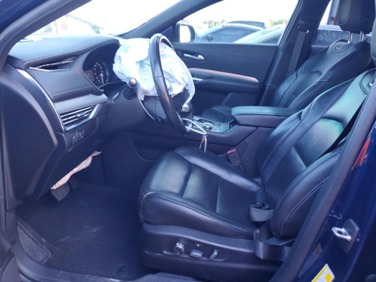 2019 Cadillac Xt4 Premium Luxury - Image 7
