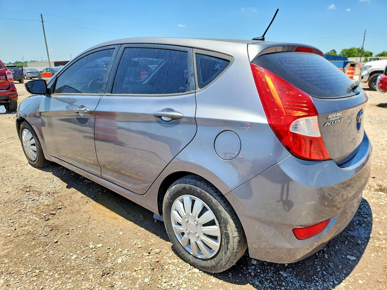 2015 Hyundai Accent Gs - Image 2