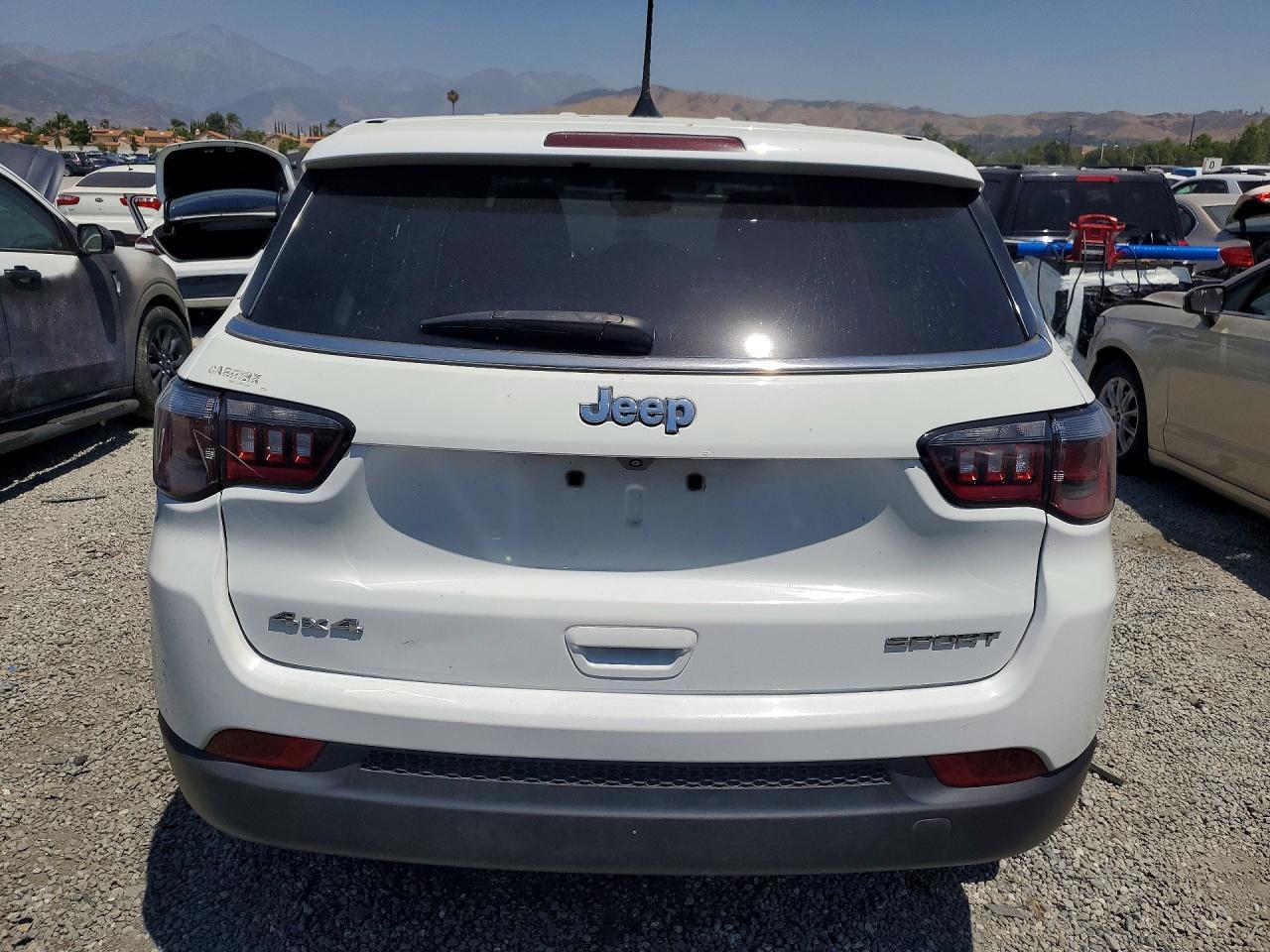 2022 Jeep Compass Sport - Фото 6