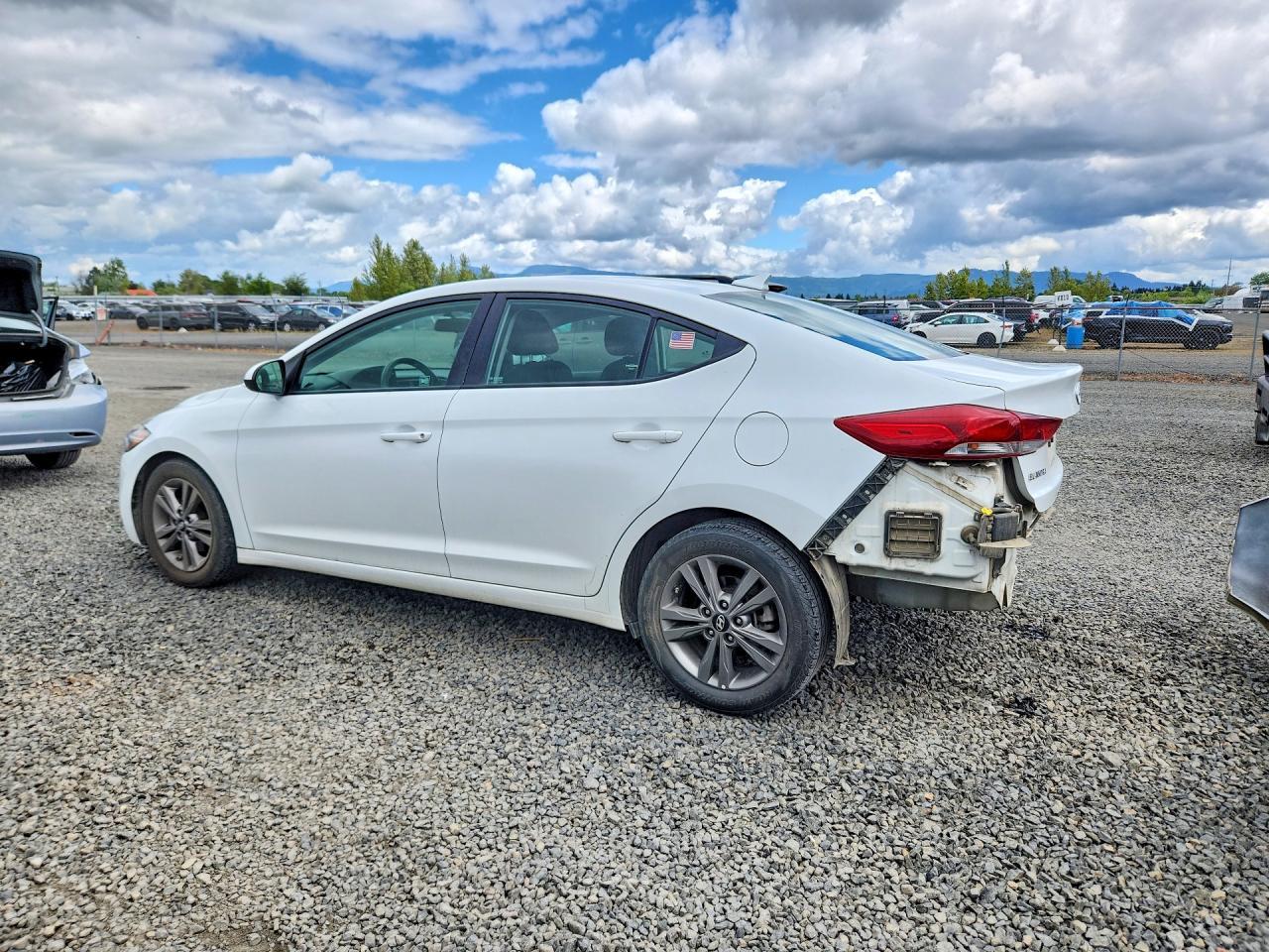 2018 Hyundai Elantra Sel - Image 2