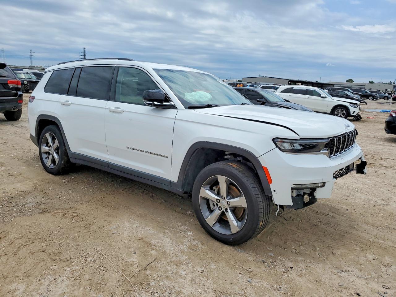 2022 Jeep Grand Cherokee L Limited - Image 4