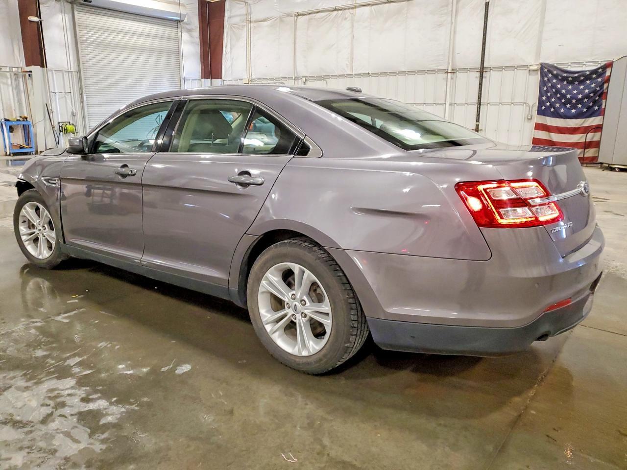 2013 Ford Taurus Sel - Фото 2