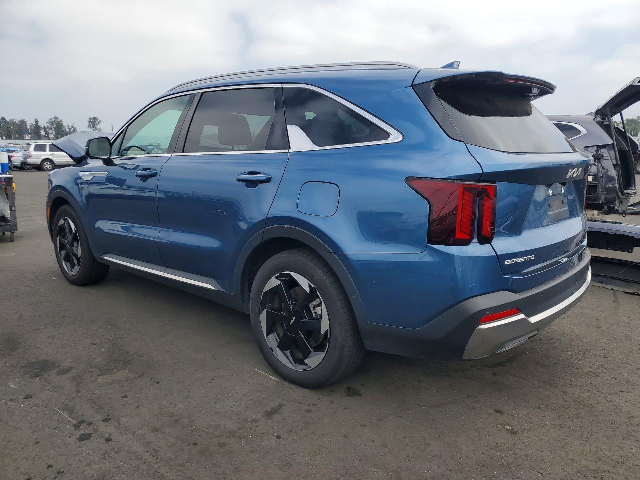2025 Kia Sorento Sxp - Image 2