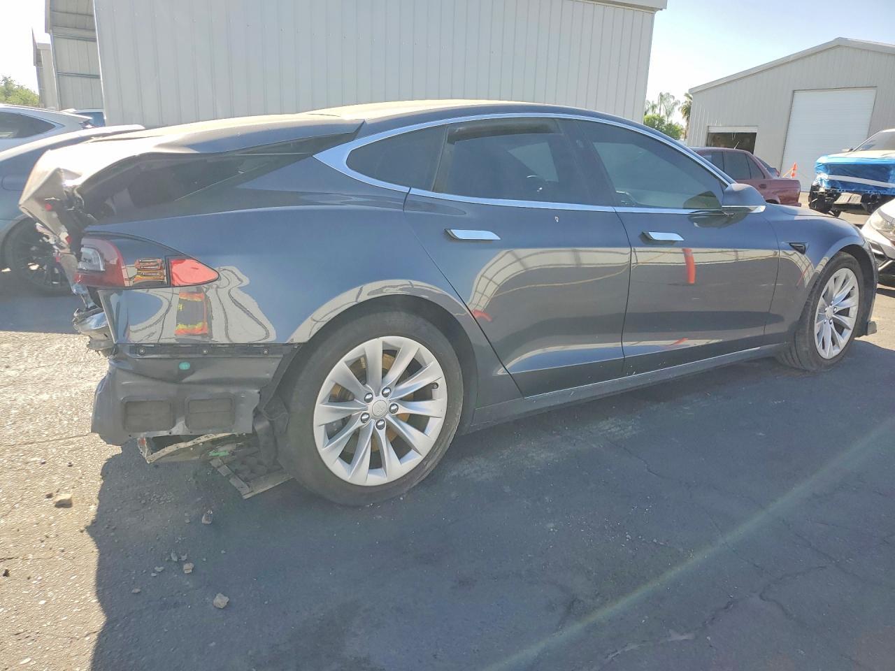 2017 Tesla Model S - Фото 3