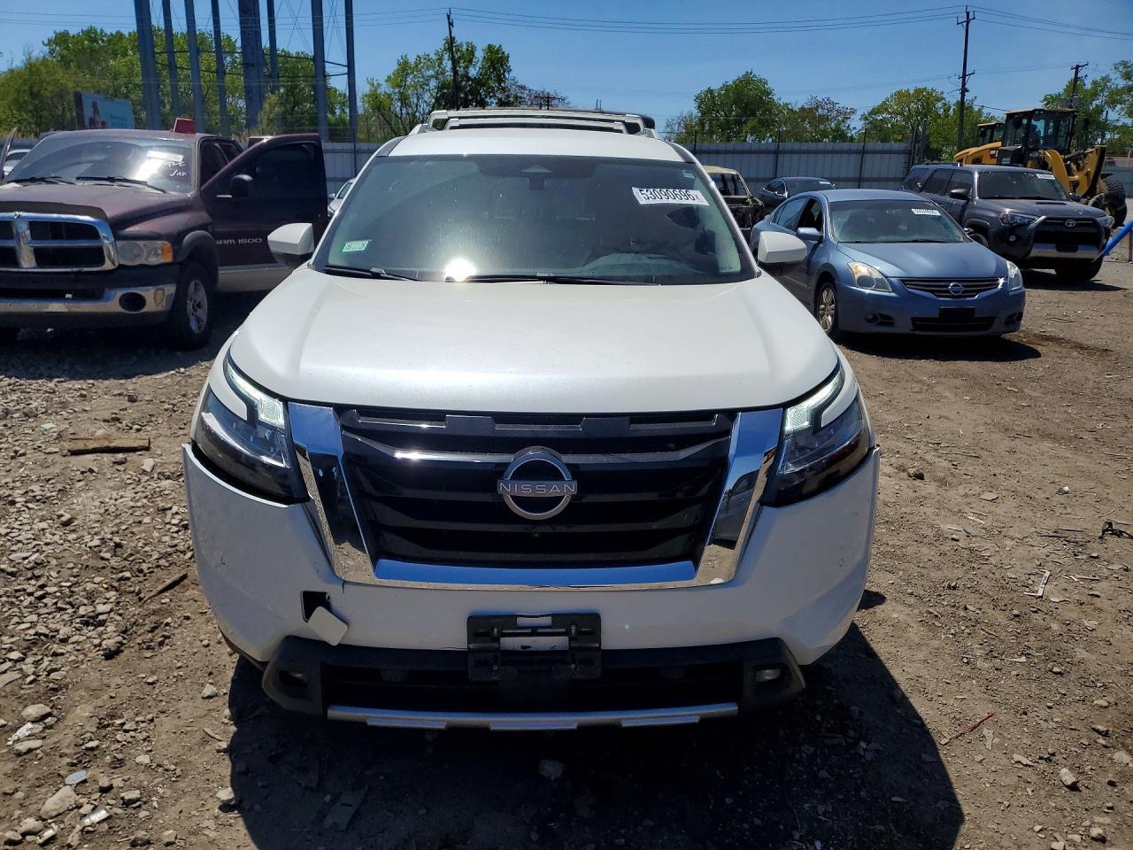 2022 Nissan Pathfinder Sl - Фото 5