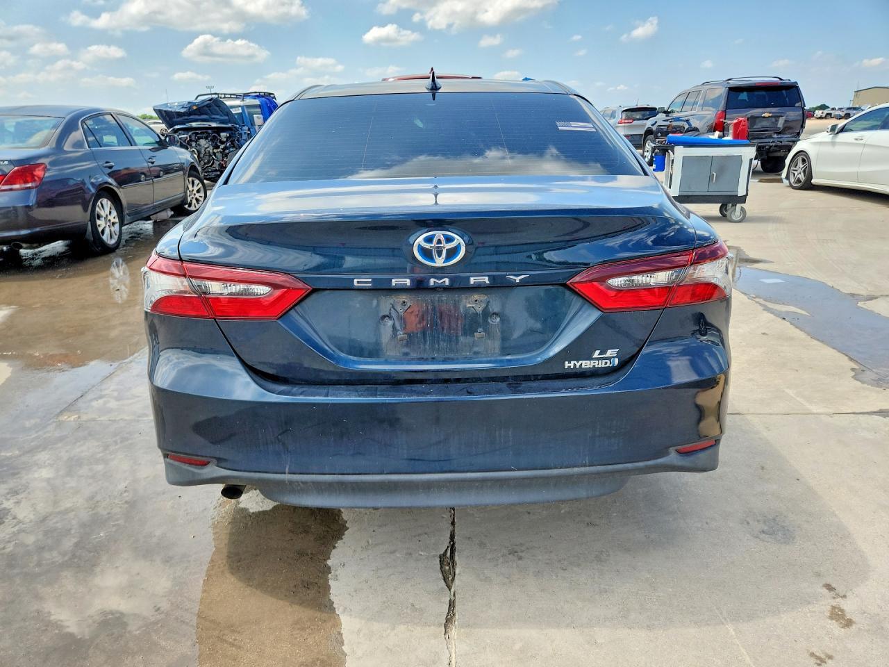 2021 Toyota Camry Le - Фото 6