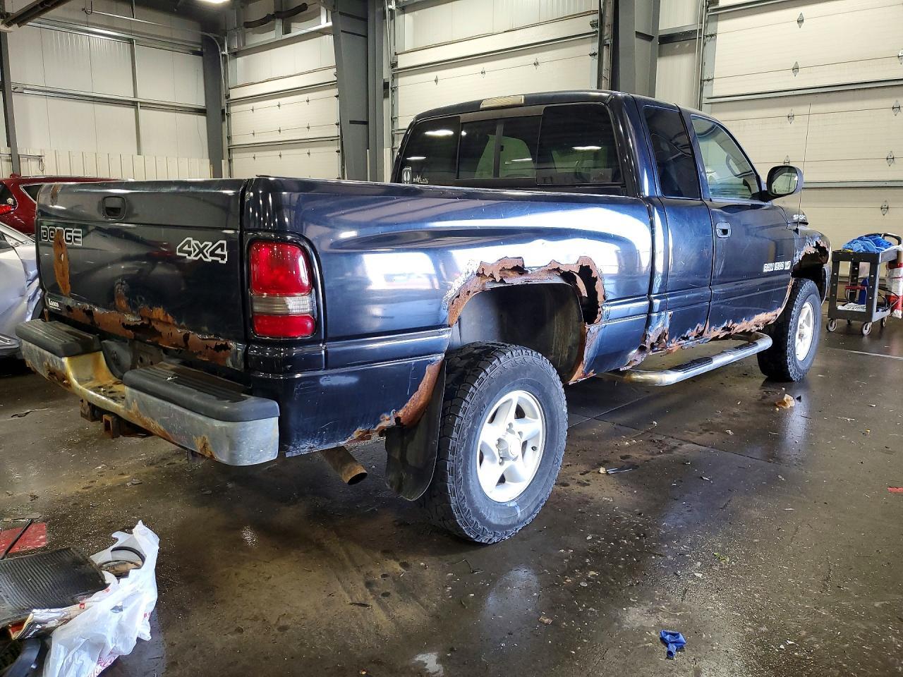 2001 Dodge Ram 1500 - Фото 3