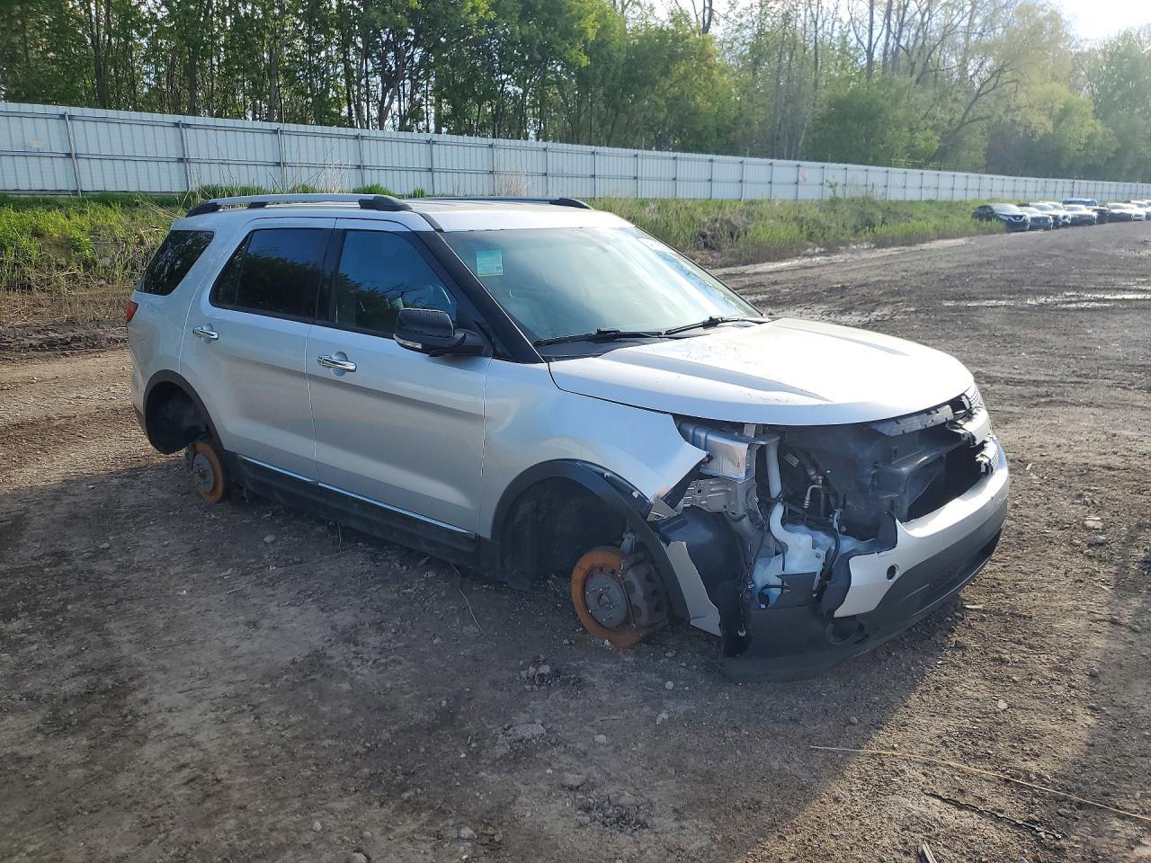 2015 Ford Explorer Xlt - Фото 4