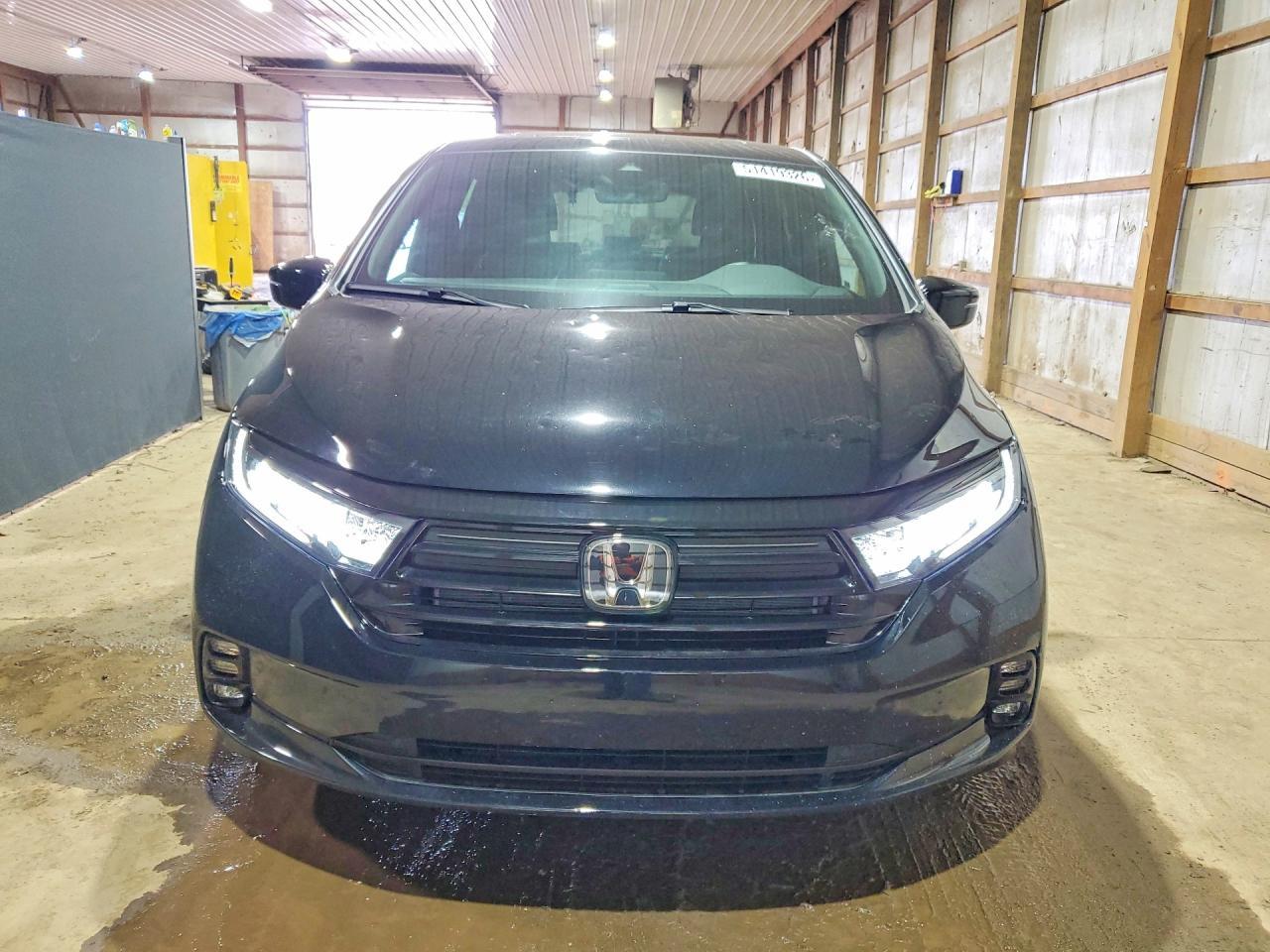 2023 Honda Odyssey Sport-L - Image 5