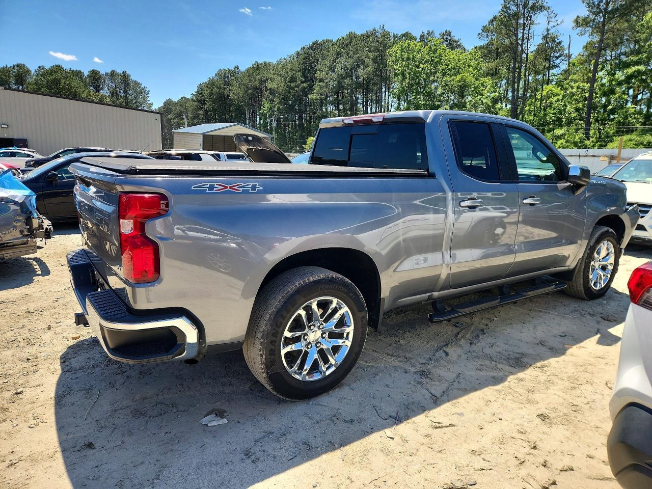 2020 Chevrolet Silverado K1500 Lt - Image 3