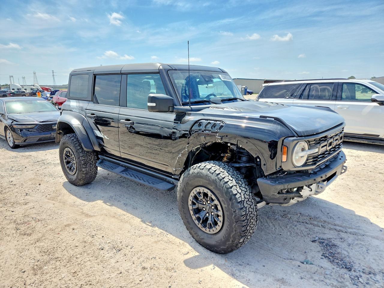 2023 Ford Bronco Raptor - Image 4