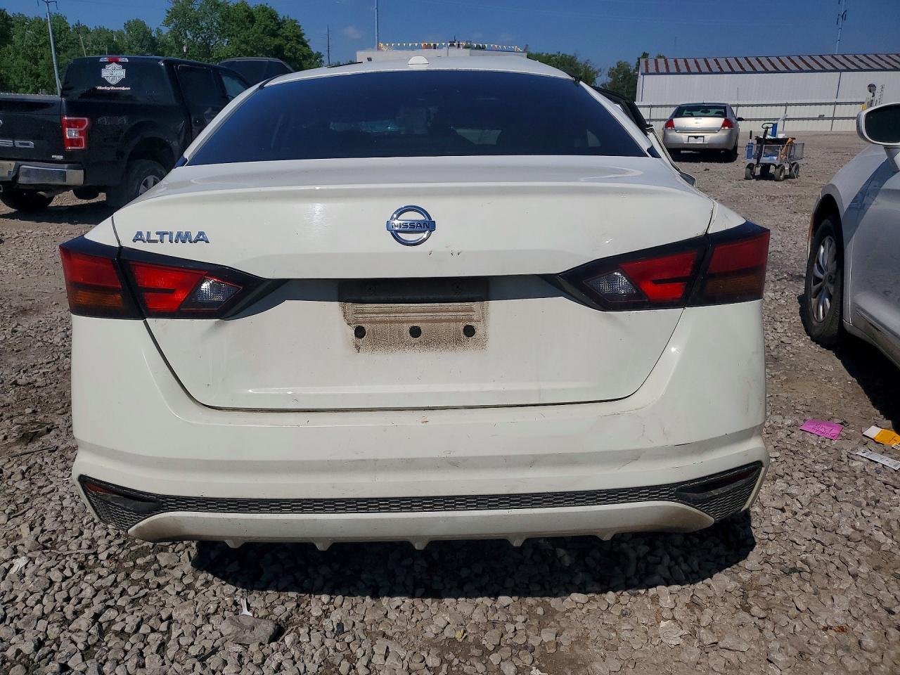 2019 Nissan Altima S - Фото 6