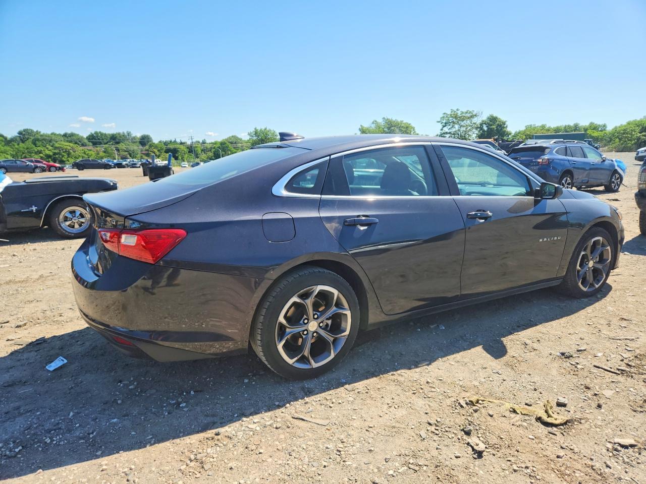 2023 Chevrolet Malibu Lt - Image 3