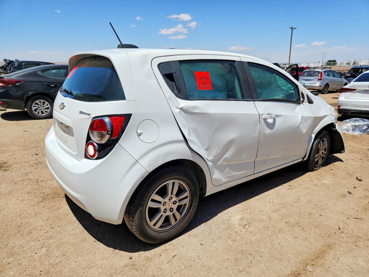 2015 Chevrolet Sonic Ls - Image 3