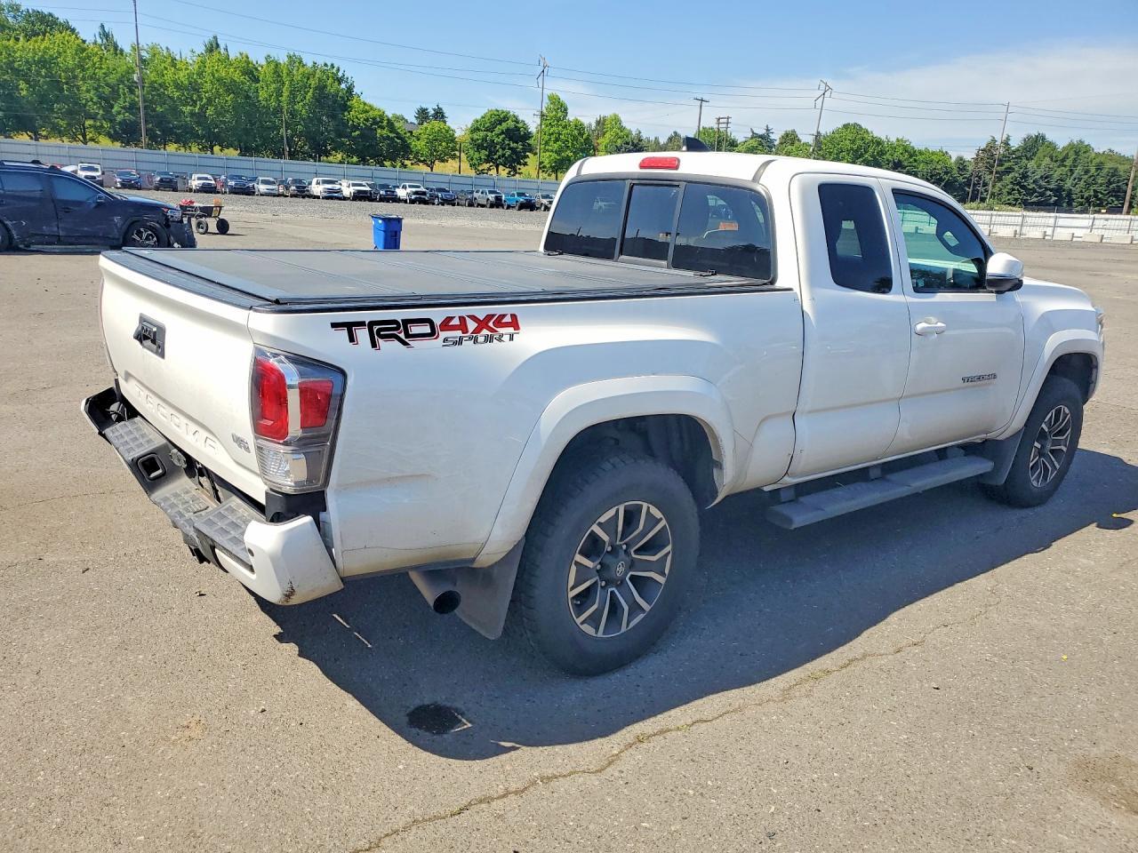 2021 Toyota Tacoma Trd Sport - Image 3