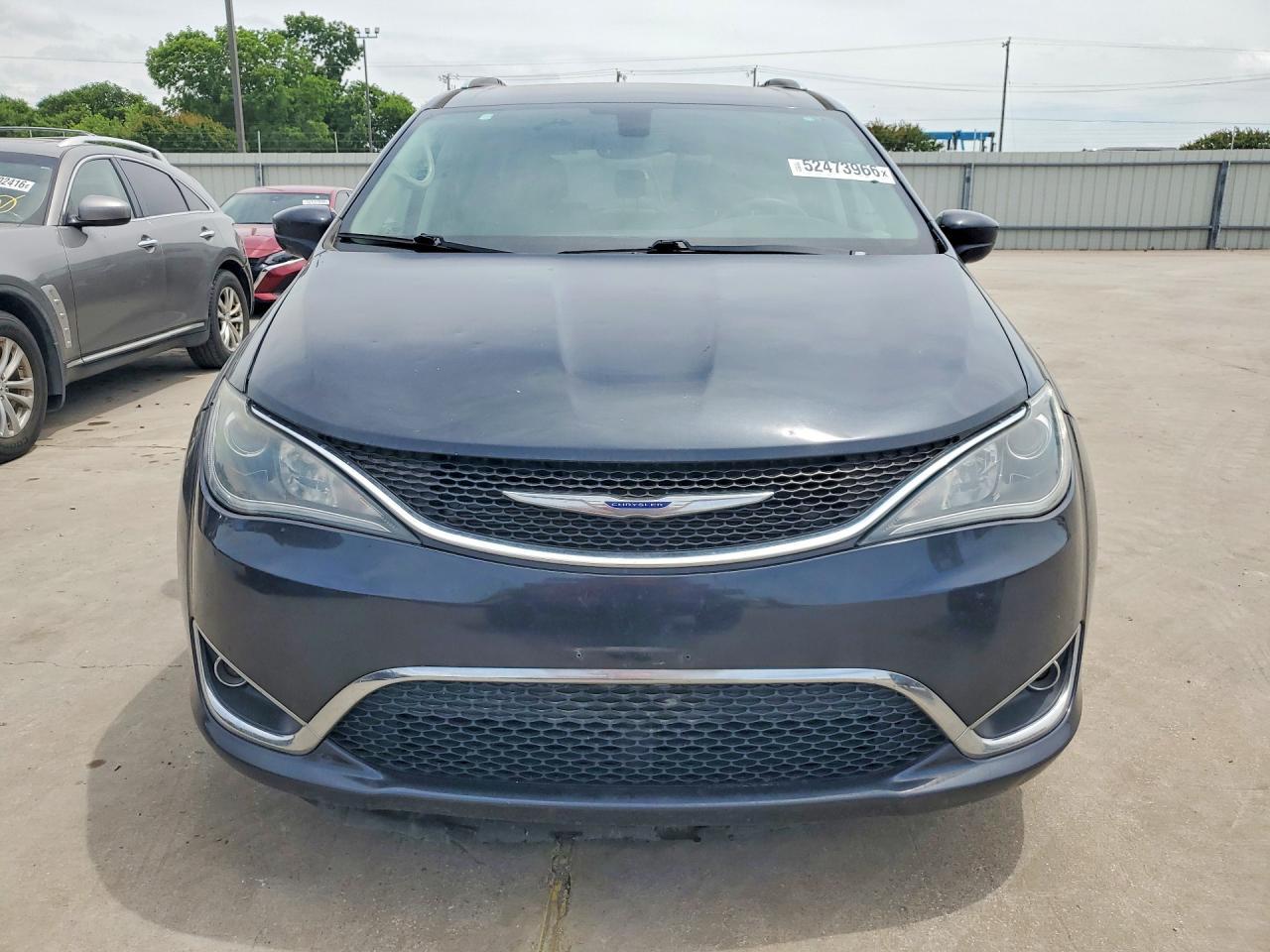 2020 Chrysler Pacifica Touring L - Image 5
