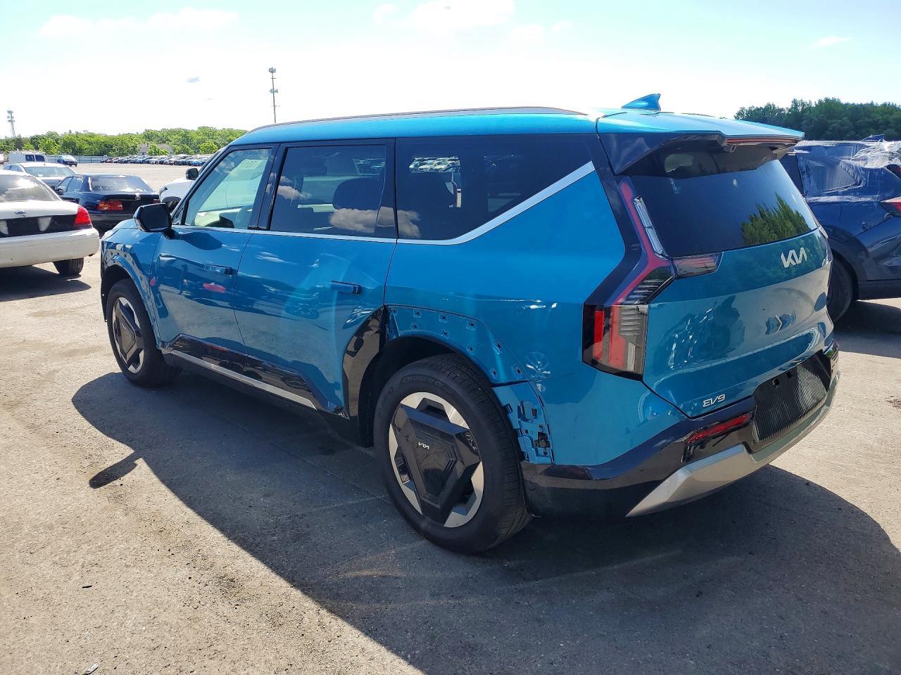2026 Kia Ev9 Land - Image 2