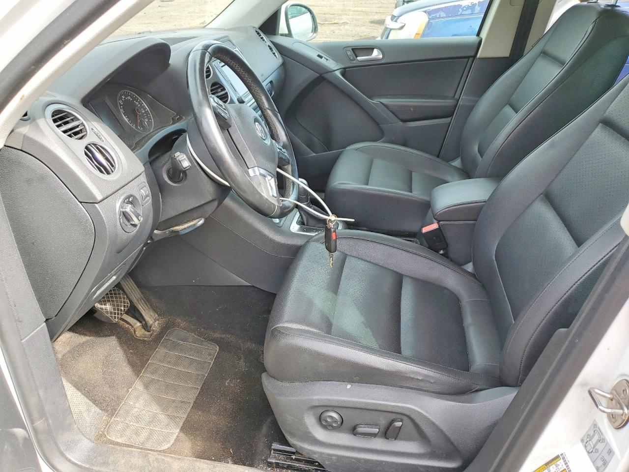 2016 Volkswagen Tiguan S - Фото 7