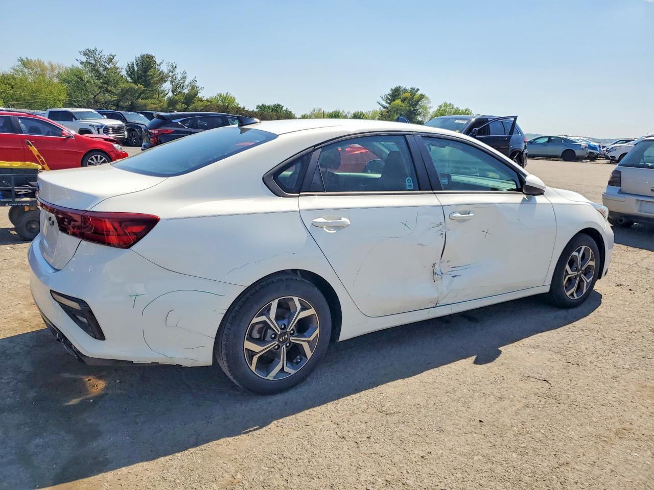 2020 Kia Forte Lxs - Фото 3