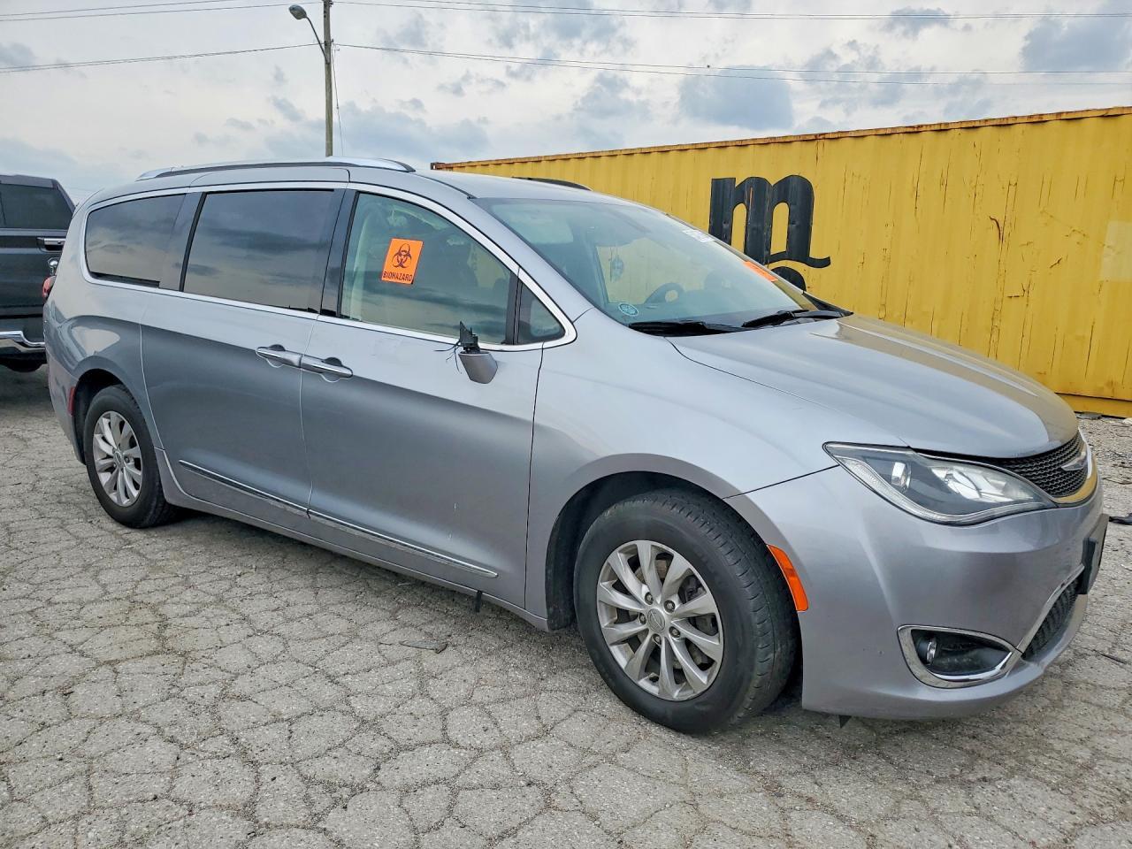 2019 Chrysler Pacifica Touring L - Фото 4