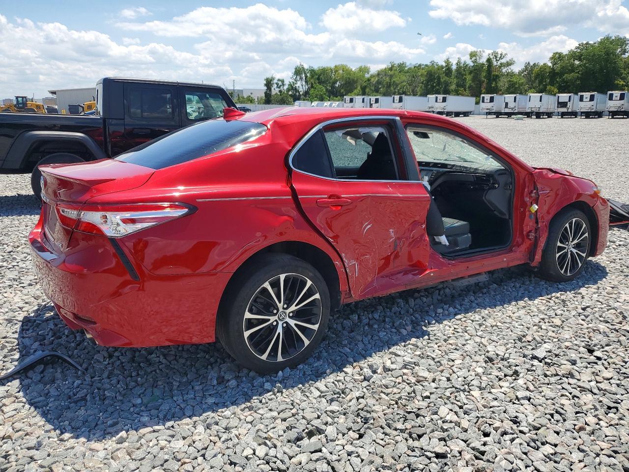 2020 Toyota Camry - Фото 3