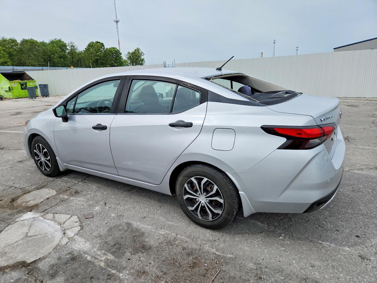 2020 Nissan Versa S - Фото 2