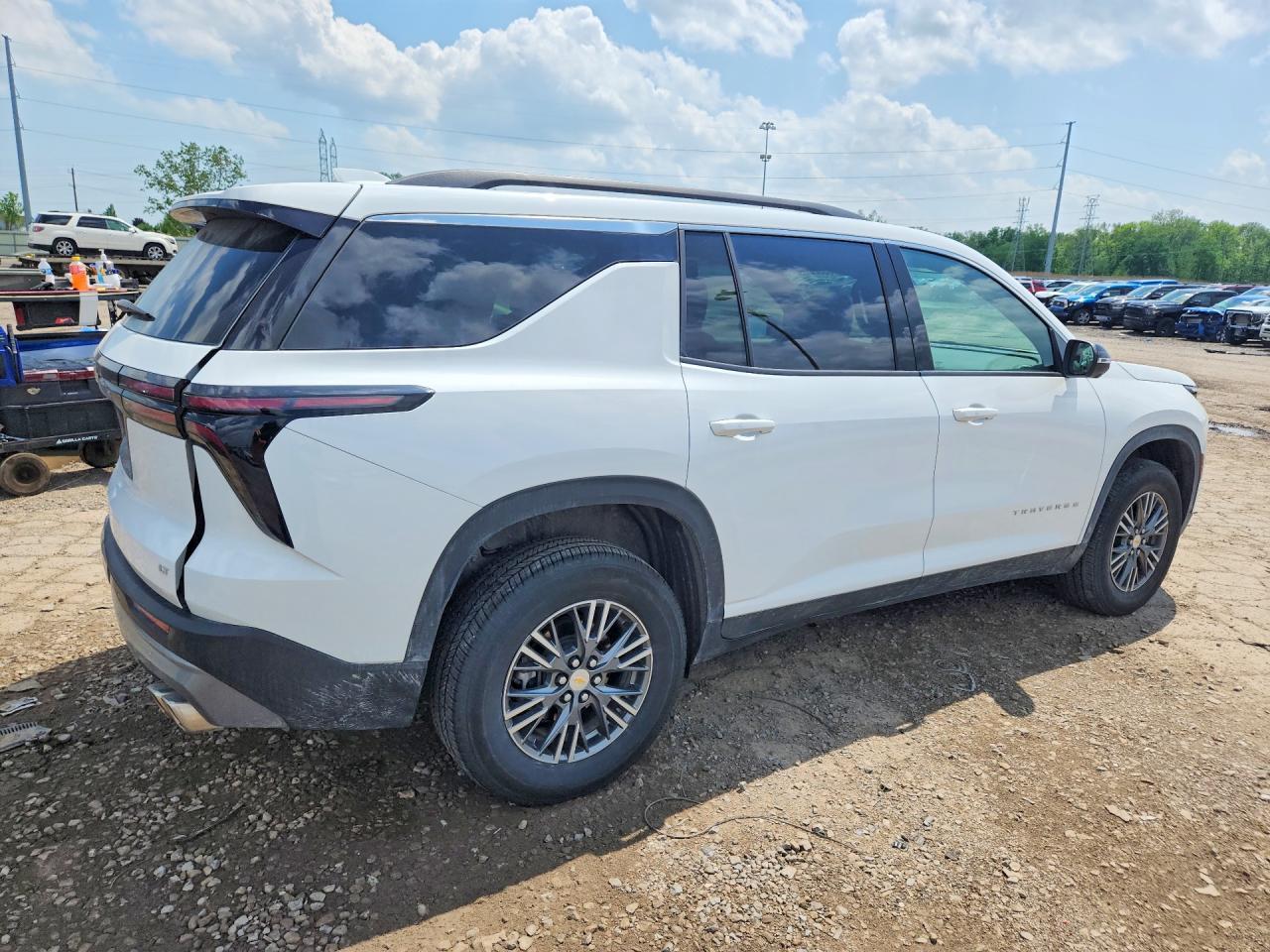 2024 Chevrolet Traverse Lt - Фото 3