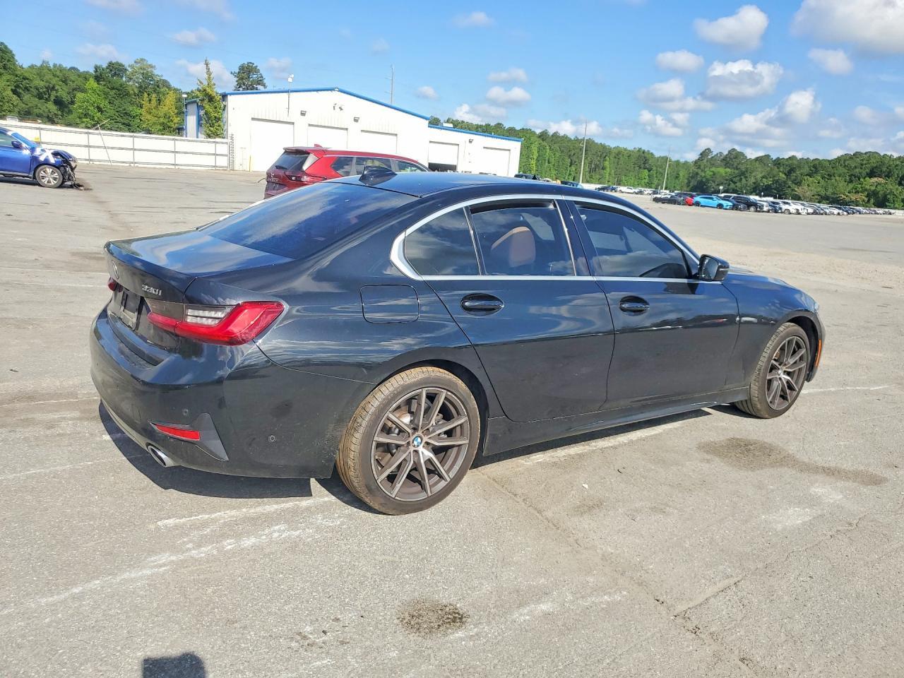 2021 BMW 330I - Фото 3