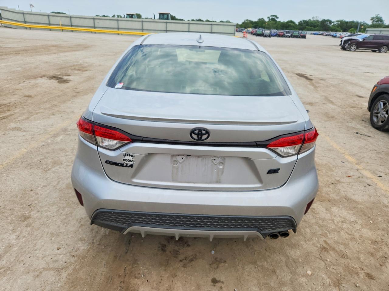 2022 Toyota Corolla Se - Image 6