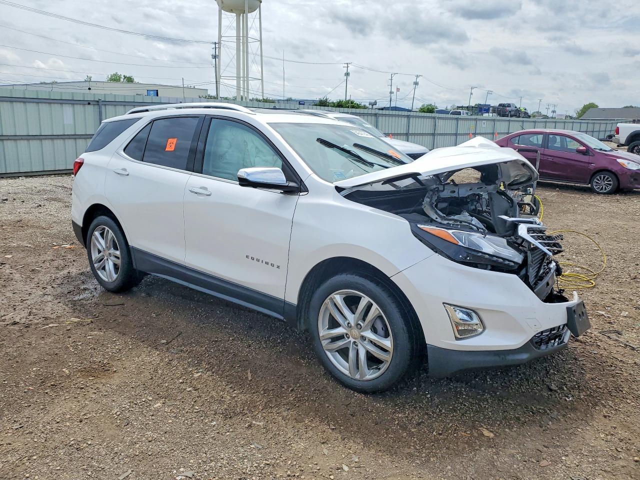 2020 Chevrolet Equinox Premier - Image 4