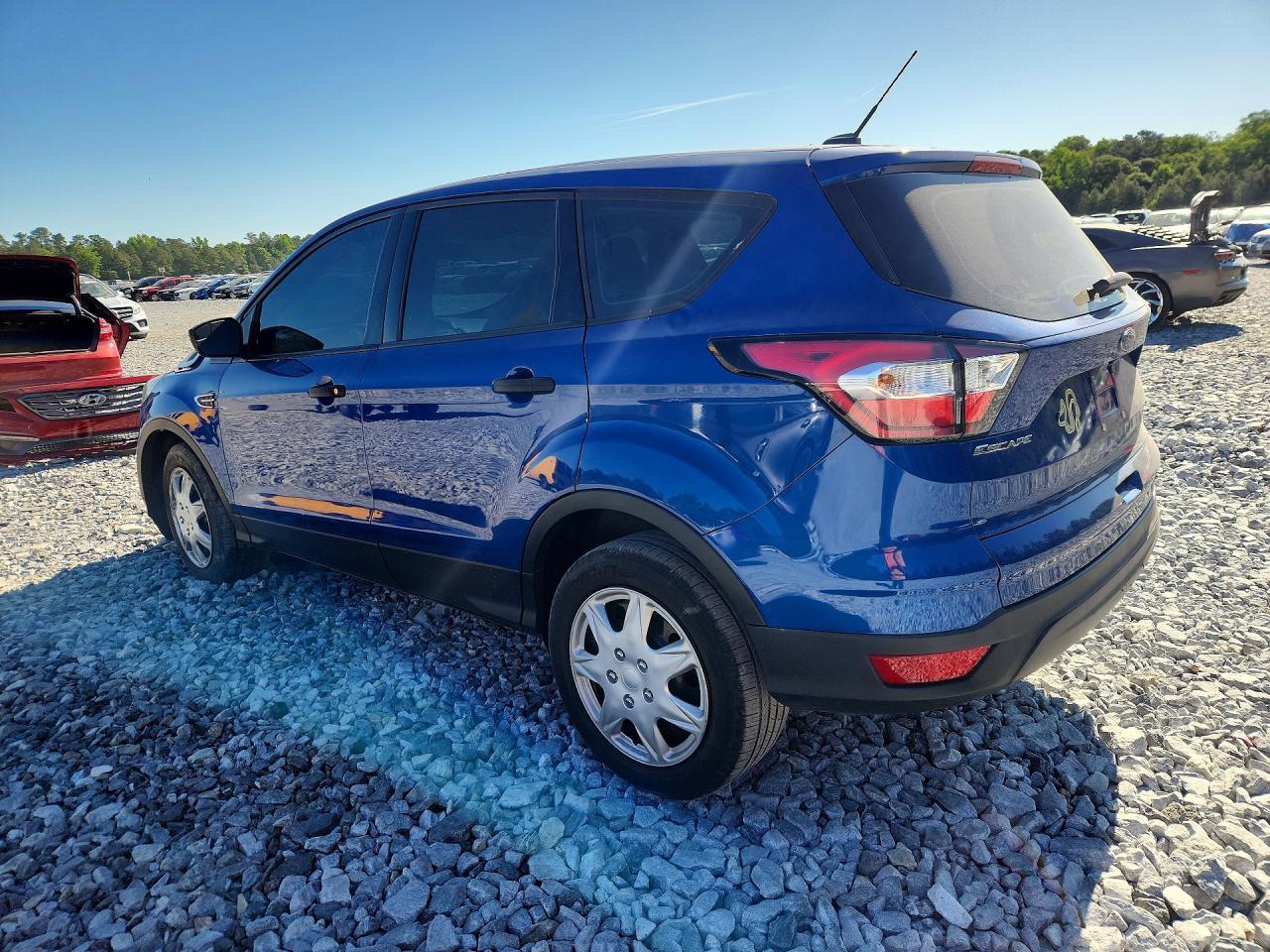 2018 Ford Escape S - Фото 2