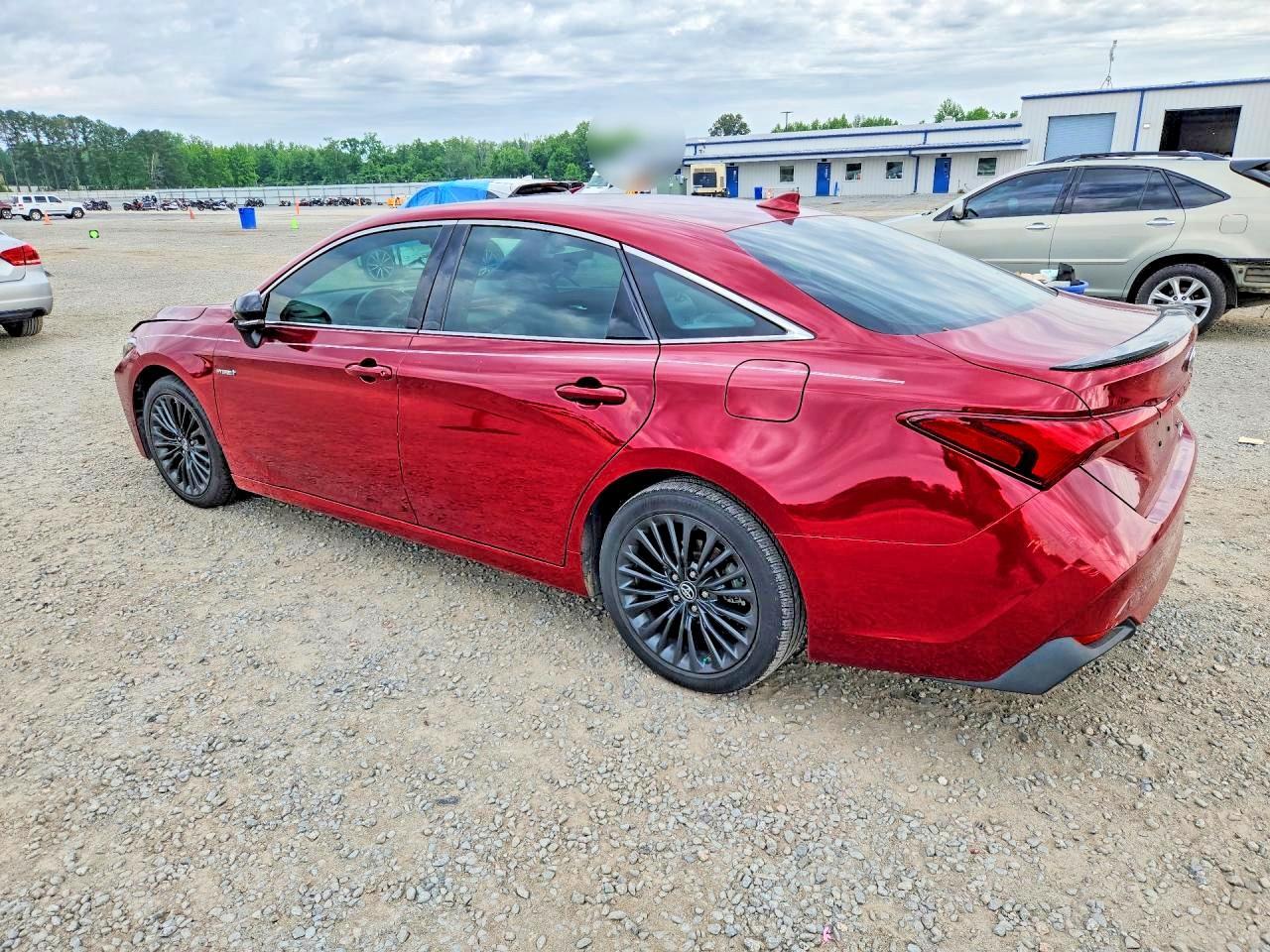 2019 Toyota Avalon Hybrid - Фото 2