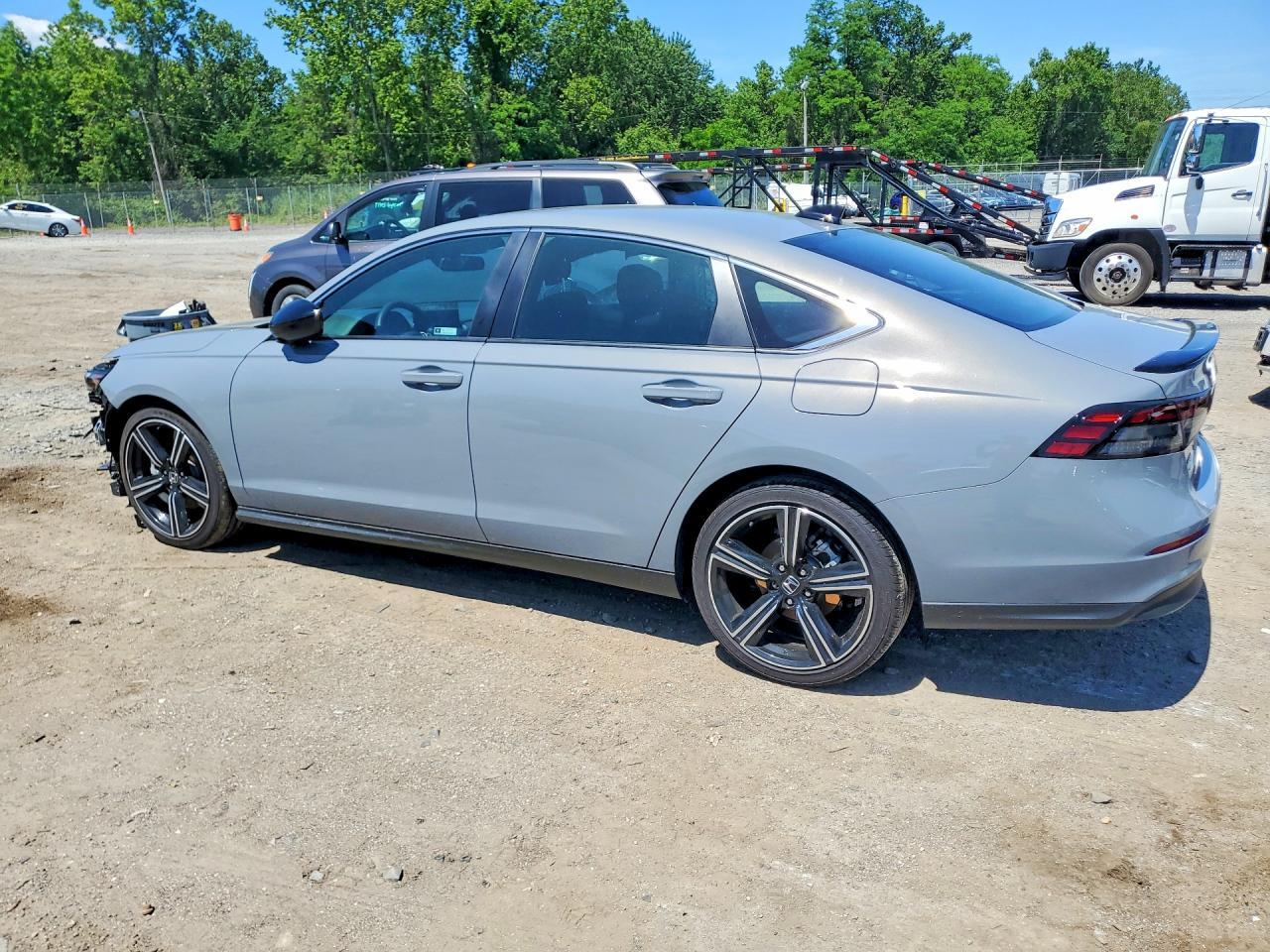 2025 Honda Accord Hybrid Sport - Image 2