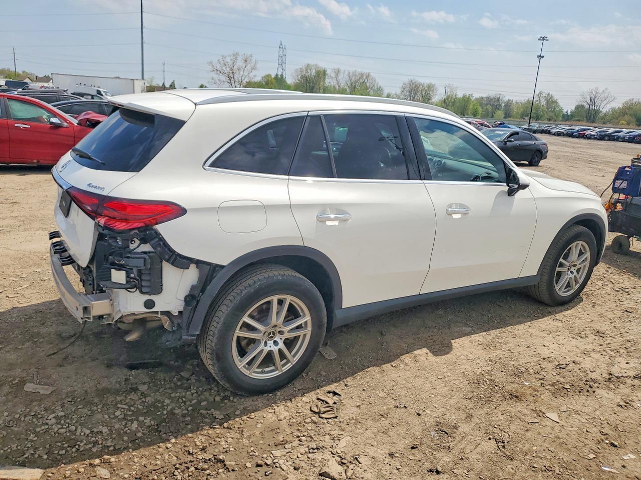 2025 Mercedes-Benz Glc 300 4Matic - Фото 3