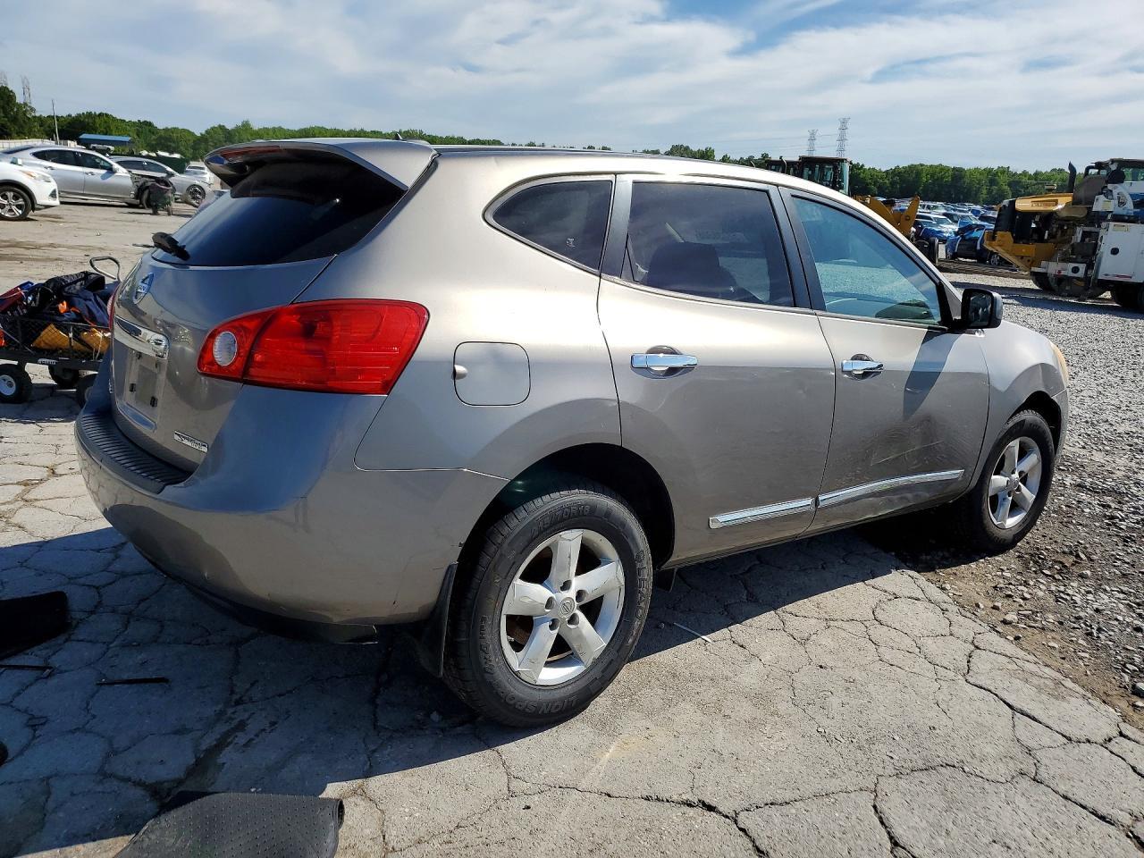 2013 Nissan Rogue S - Image 3