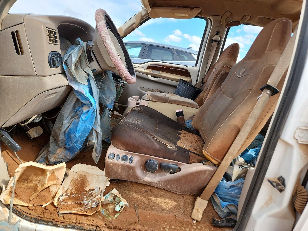 2004 Ford F250 Super Duty - Image 7